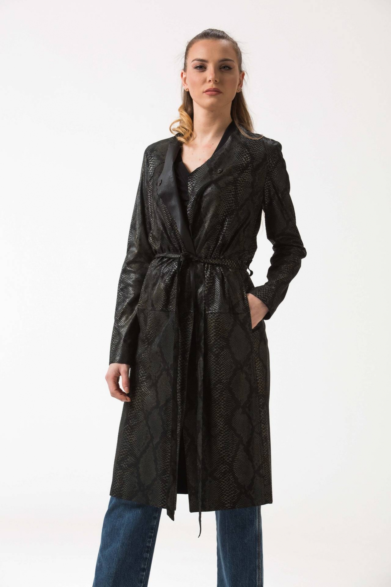 Trench in pelle