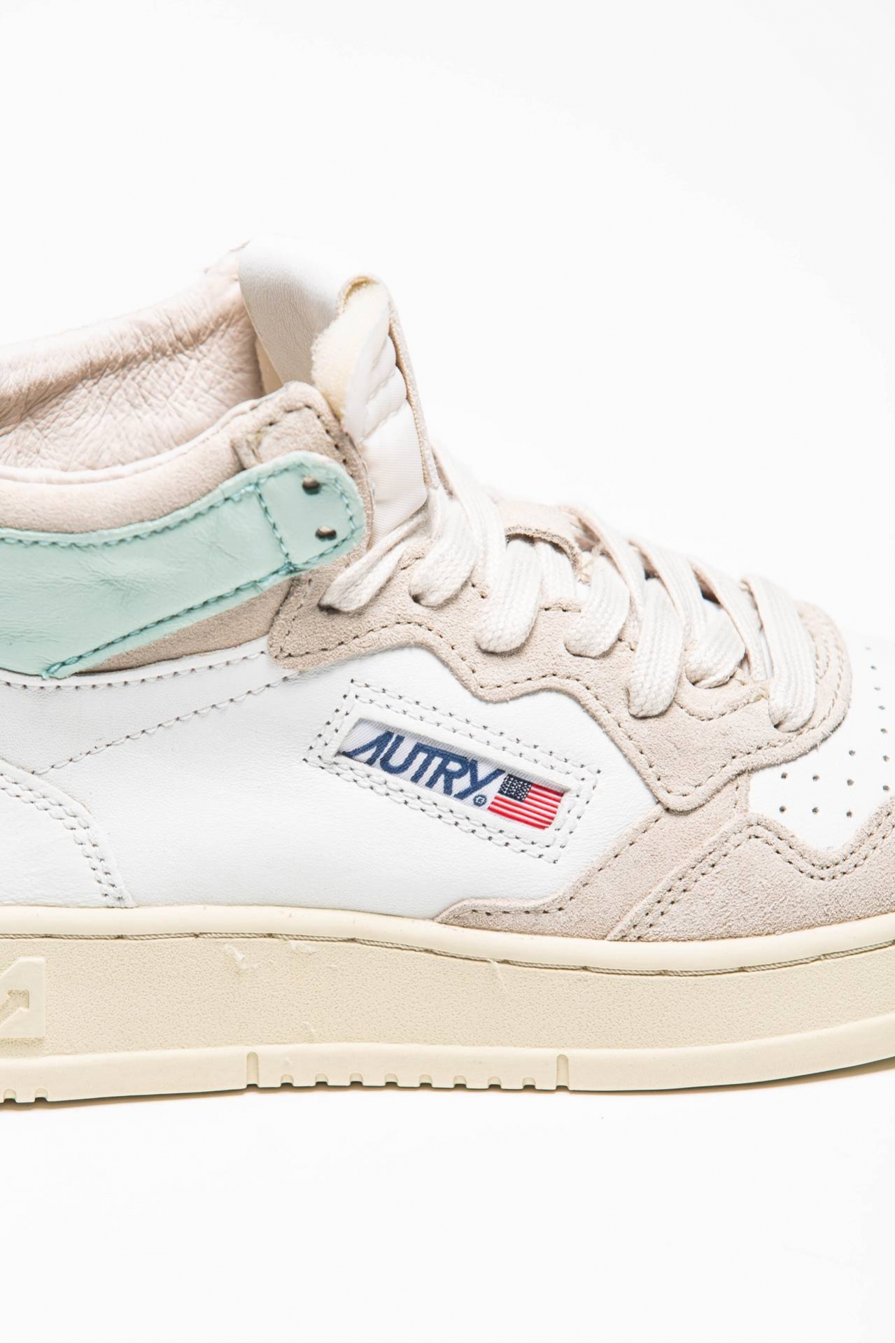 Sneaker MEDALIST MID