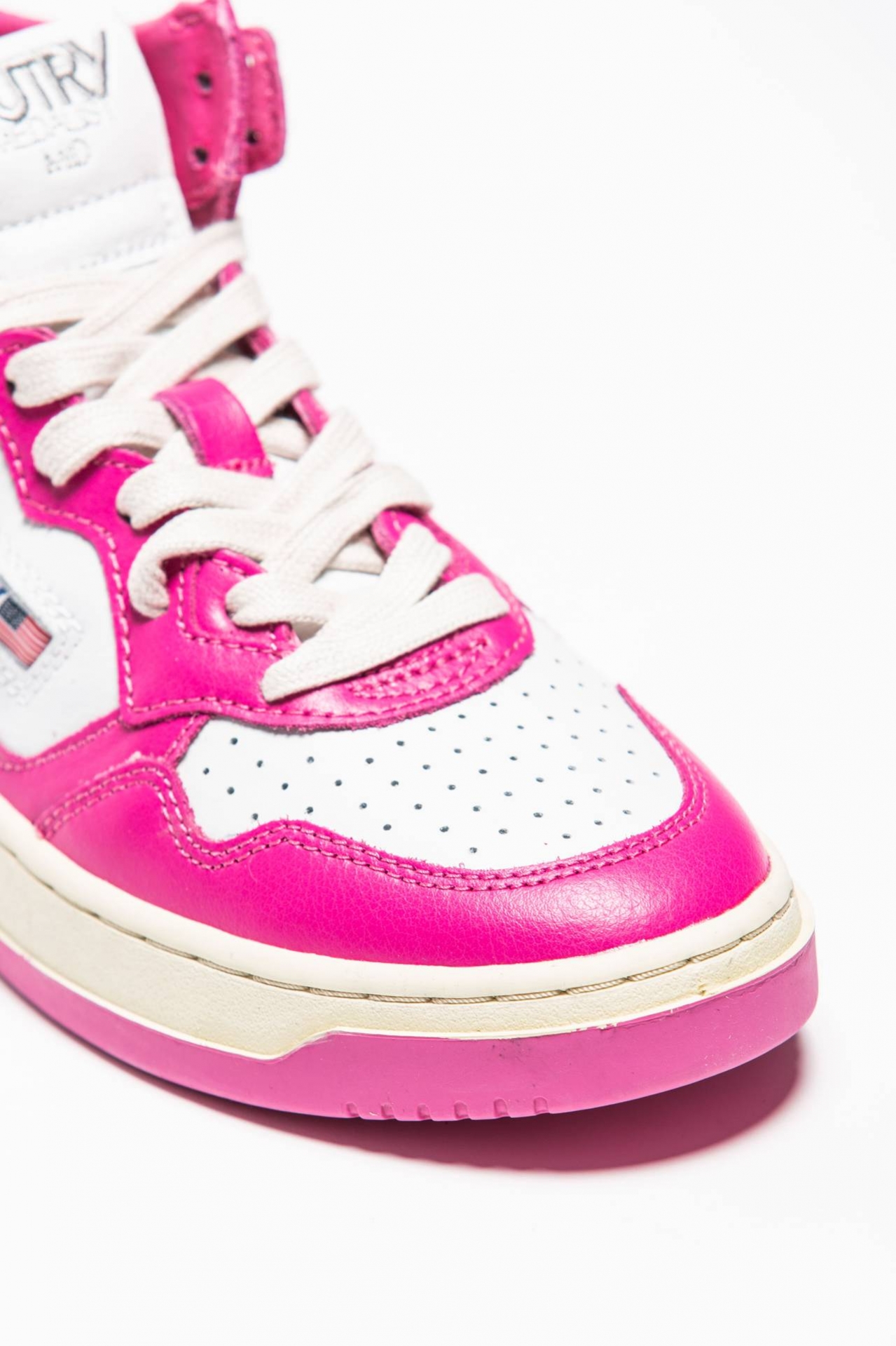 Sneaker MEDALIST MID