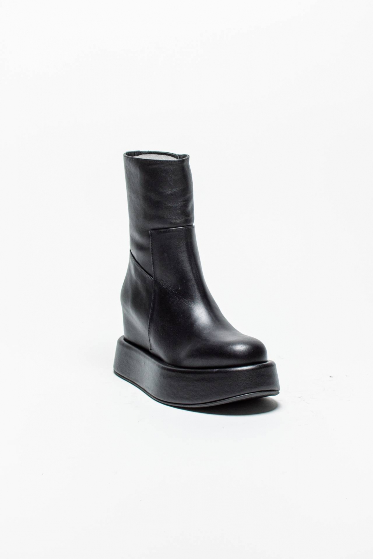 FRIDA ankle boots in leather