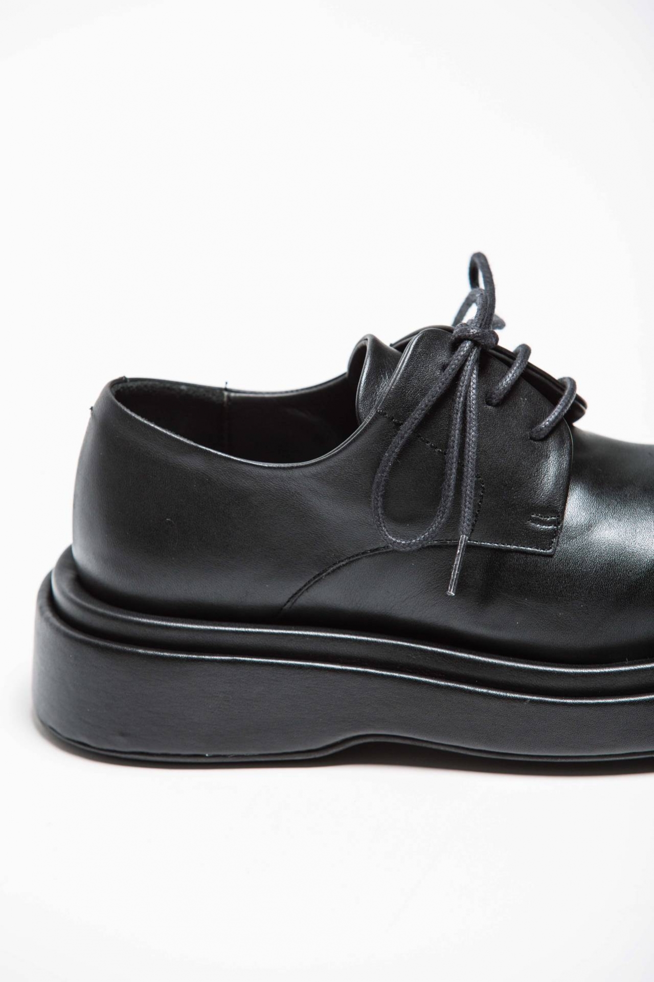 Stringate ANDREA in pelle