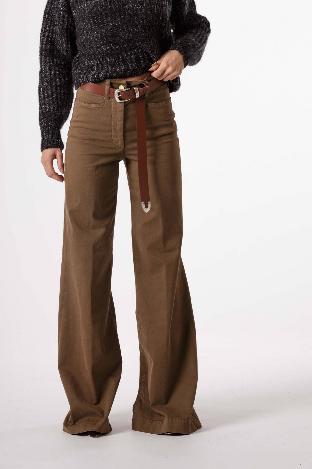 Pantalone gamba larga