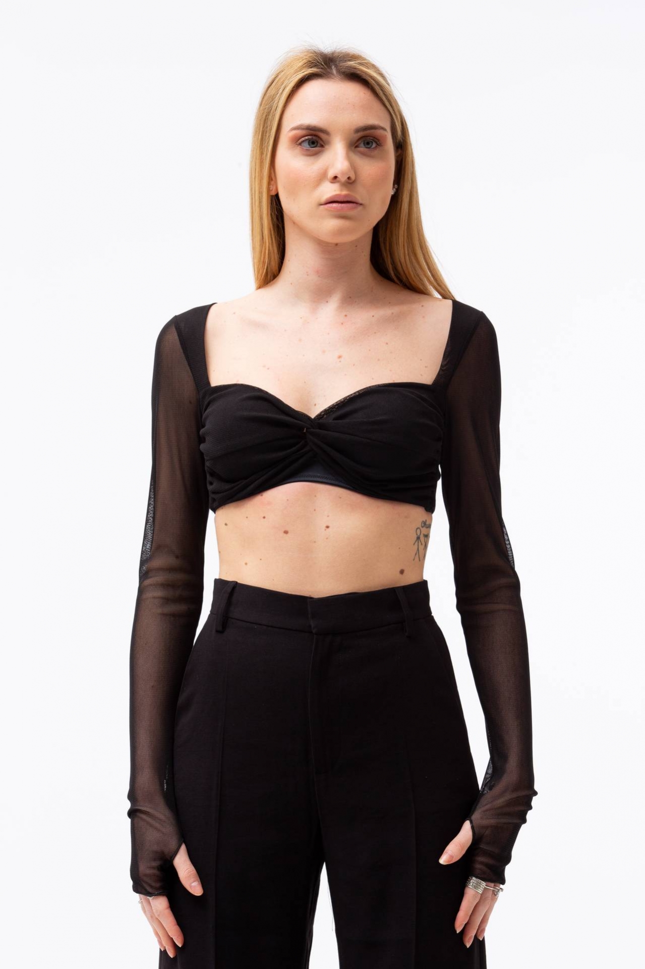 Crop top scollato