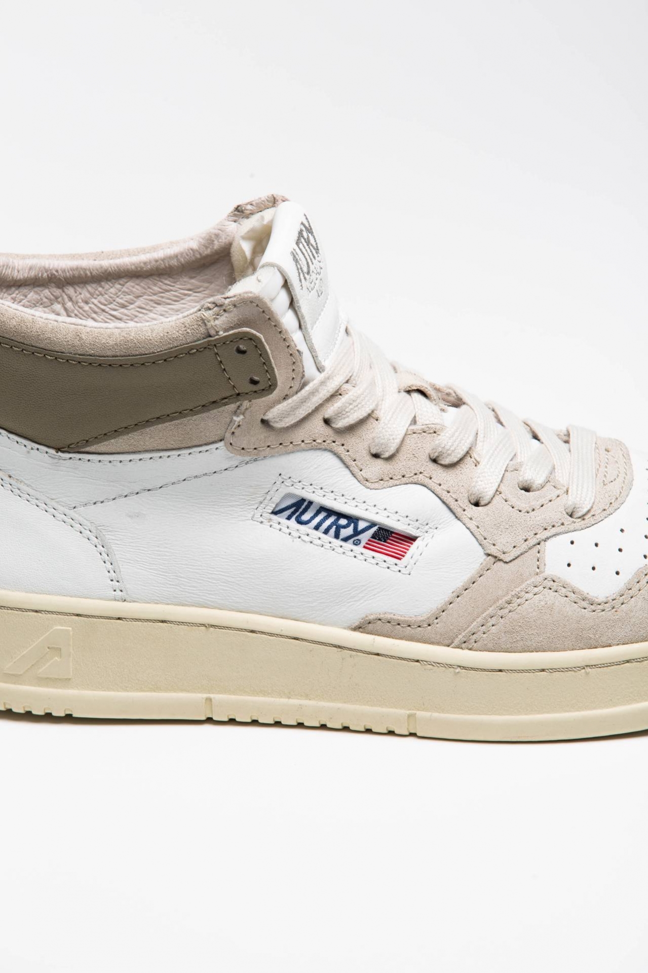 Sneakers MEDALIST MID