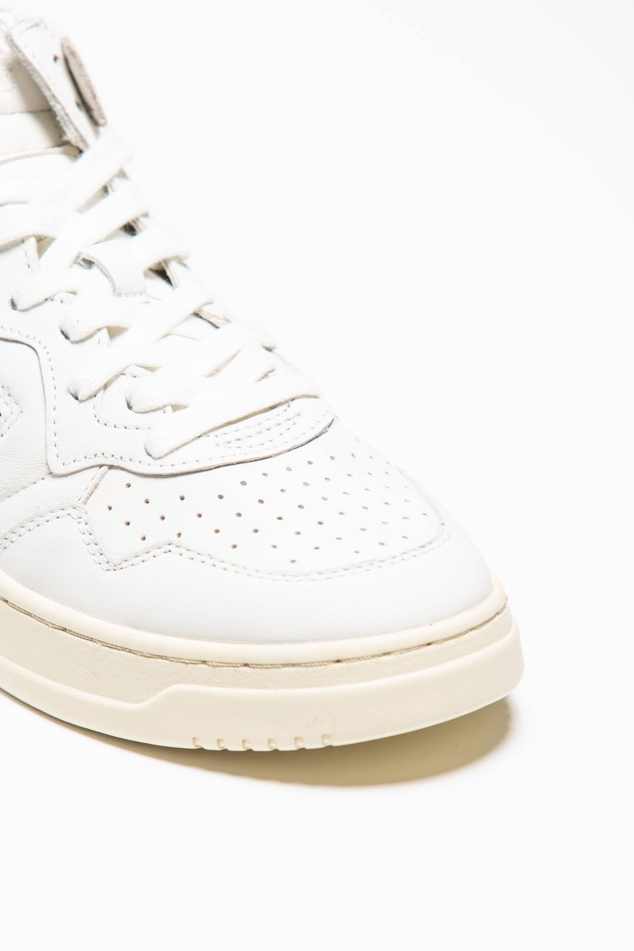Sneaker MEDALIST MID