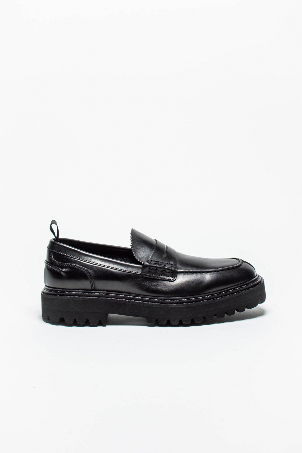 PISTOLS/006 loafers in leather