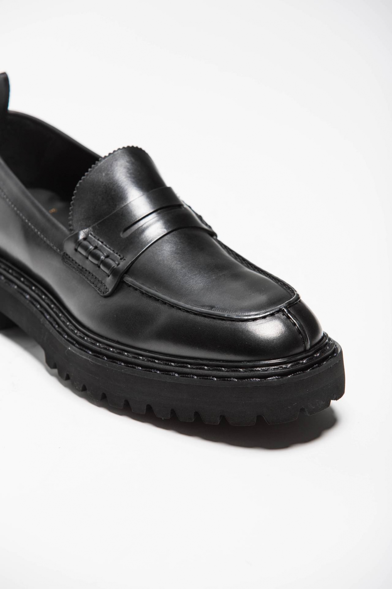 PISTOLS/006 loafers in leather