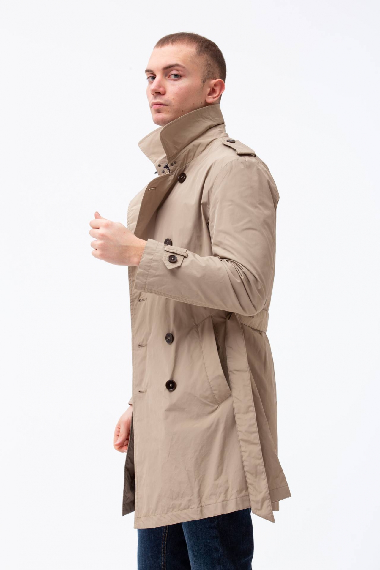 Trench in nylon