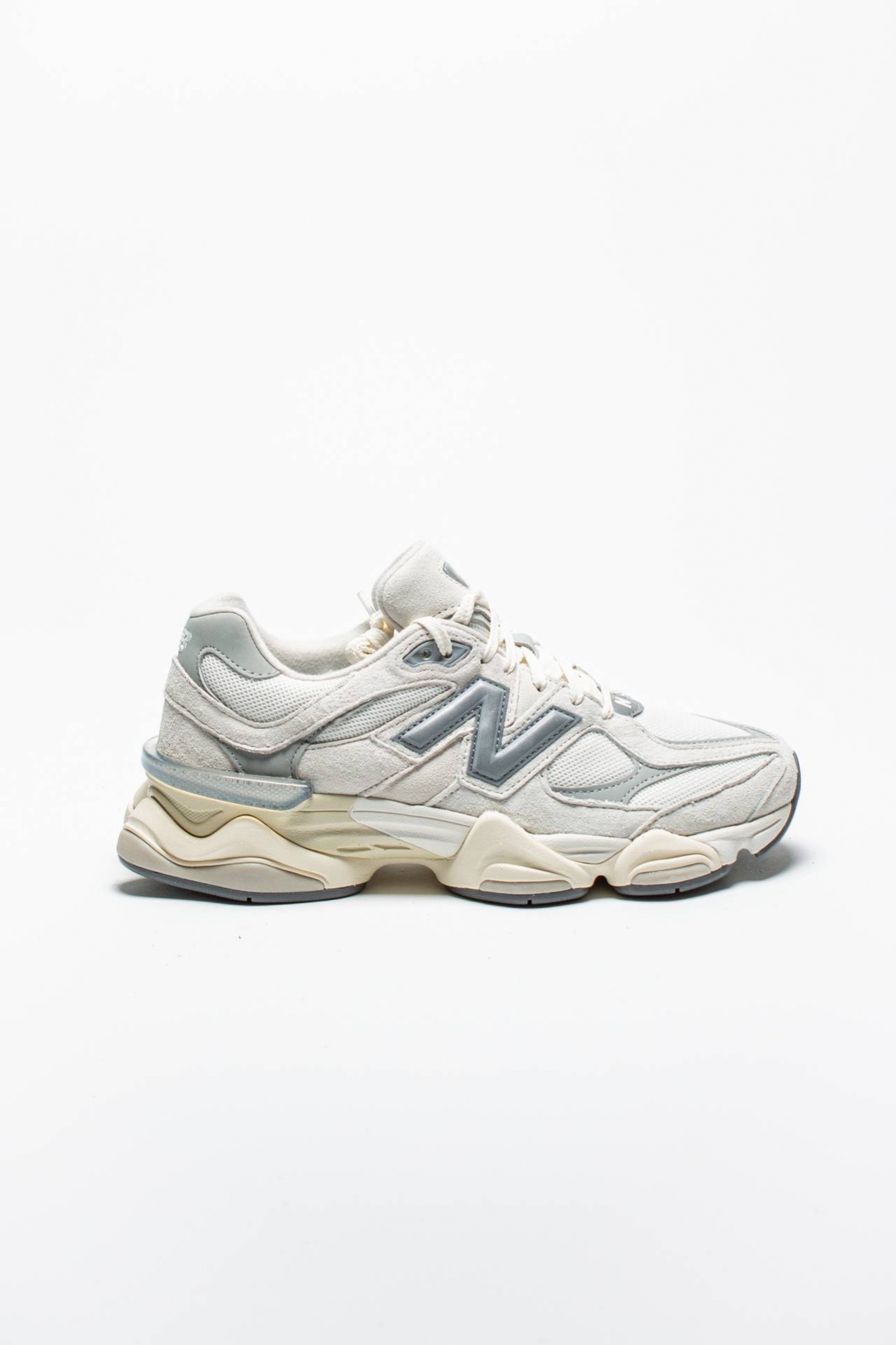 Sneakers U9060 ECA