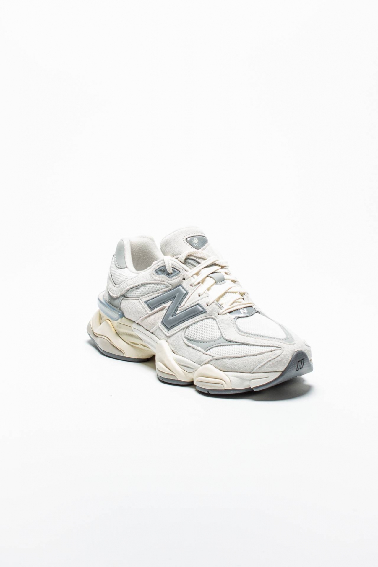 Sneakers U9060 ECA