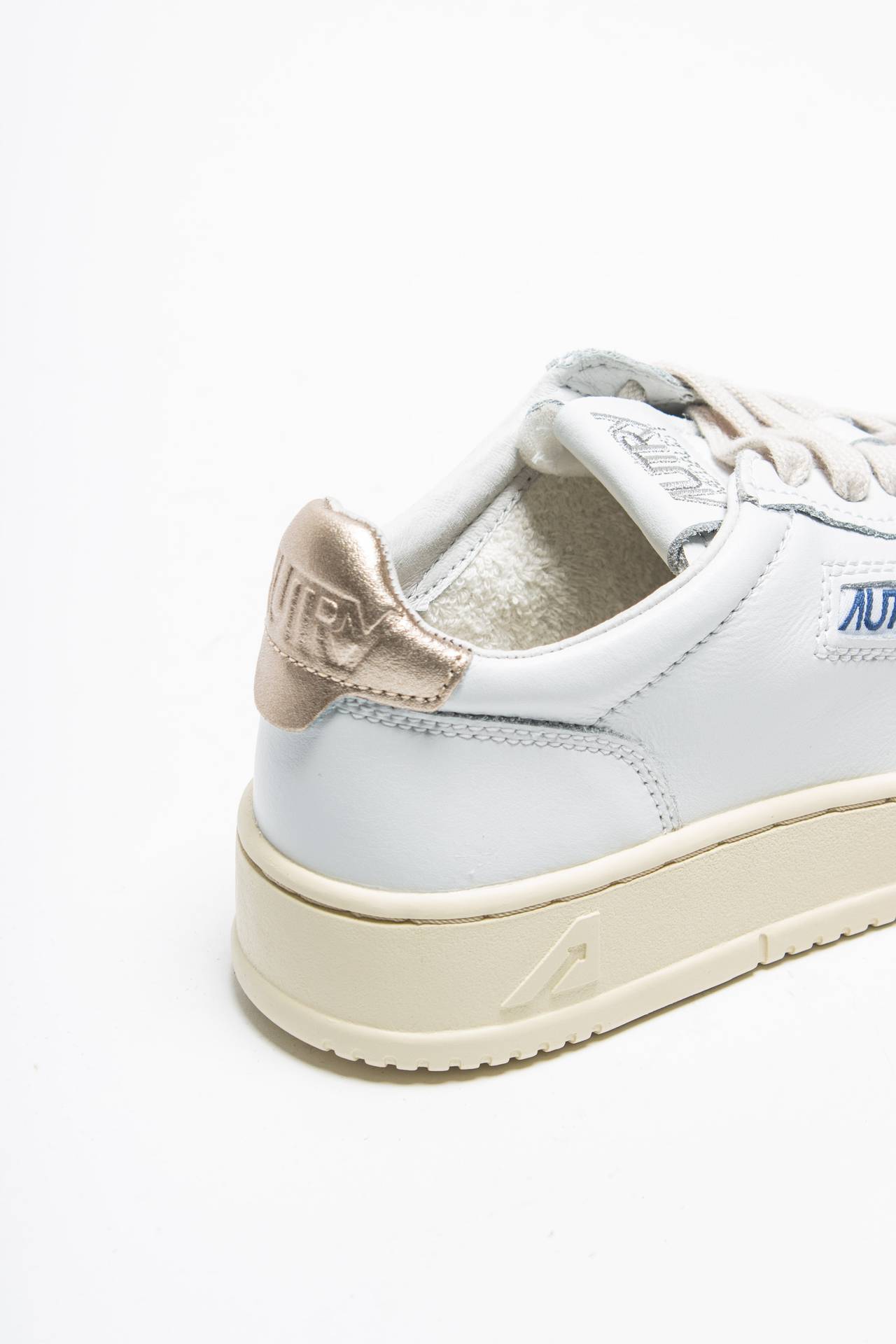 Sneakers MEDALIST LOW-AULW-LL06
