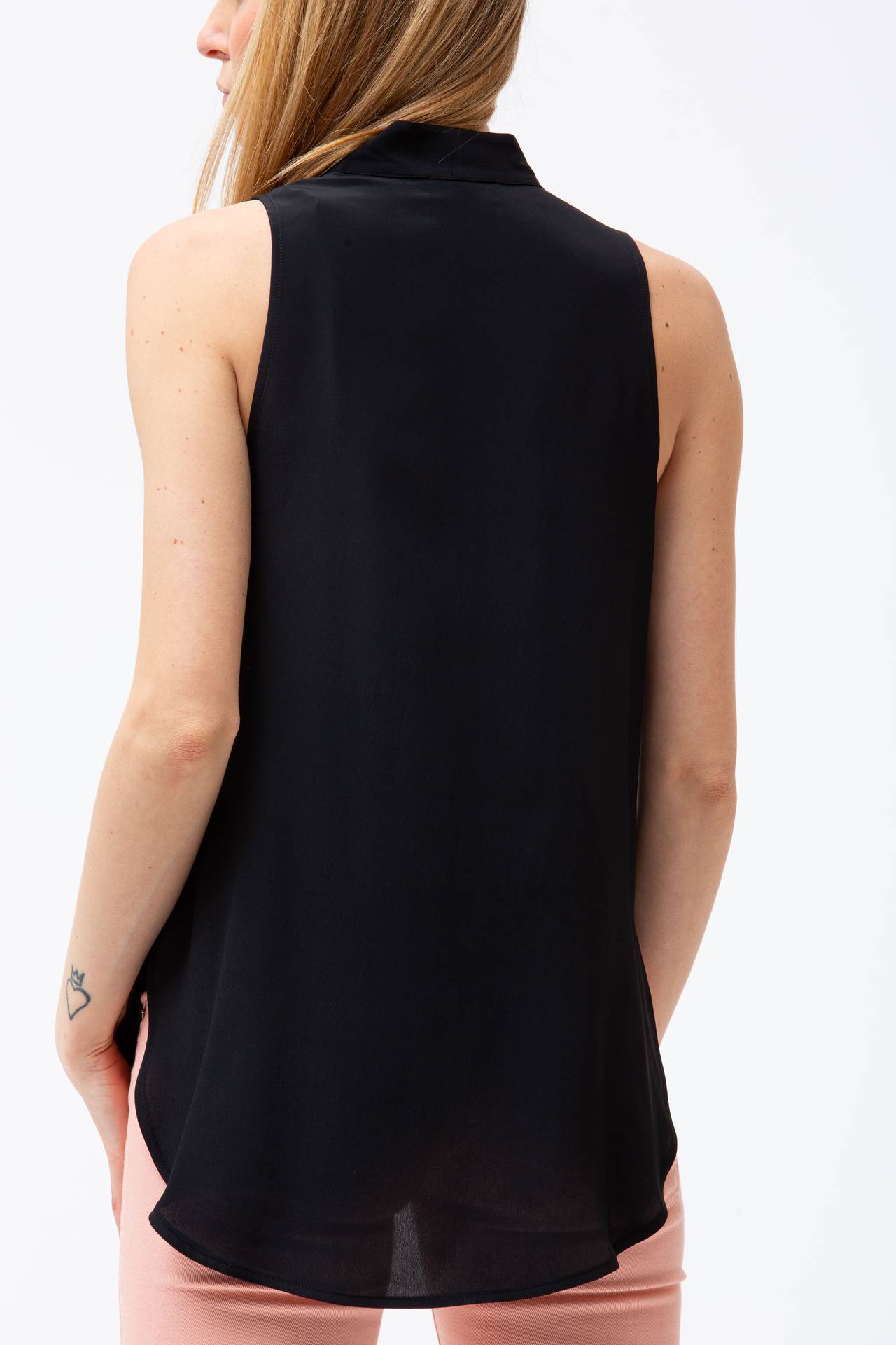 Camicia smanicata