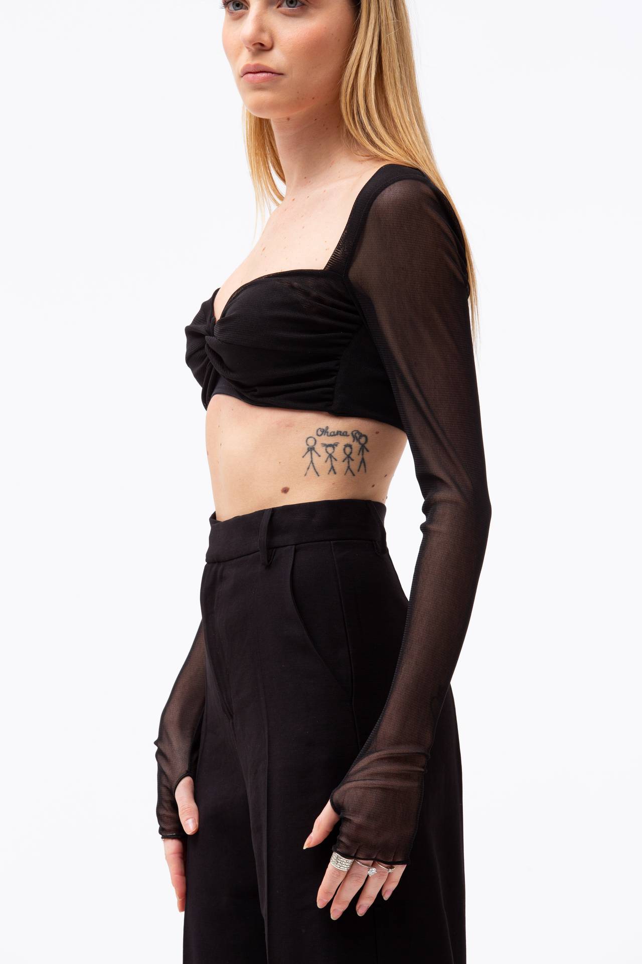 Crop top scollato