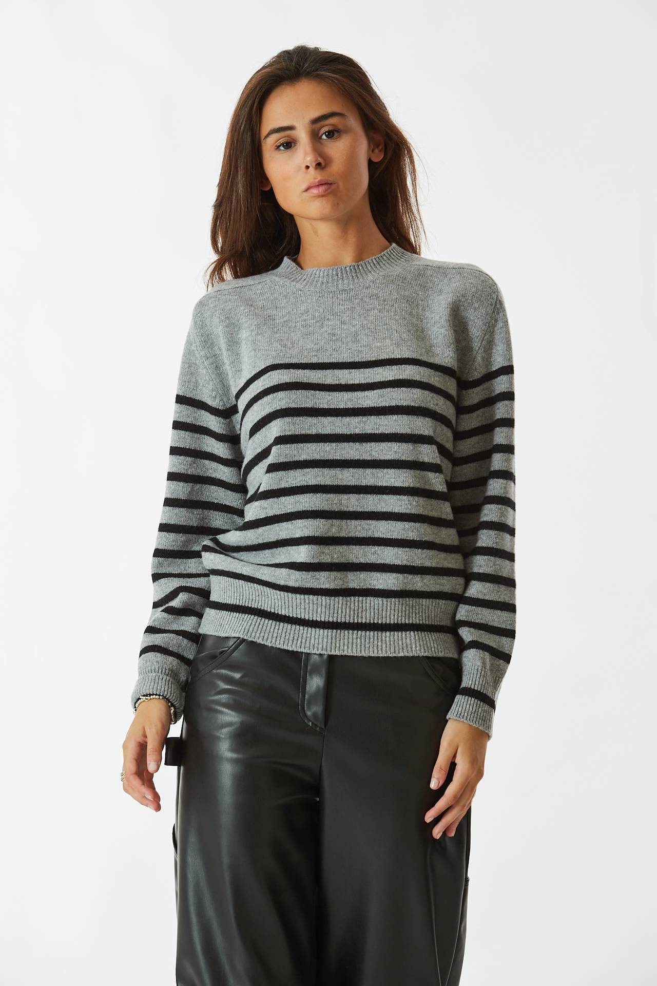 Maglia girocollo rigata