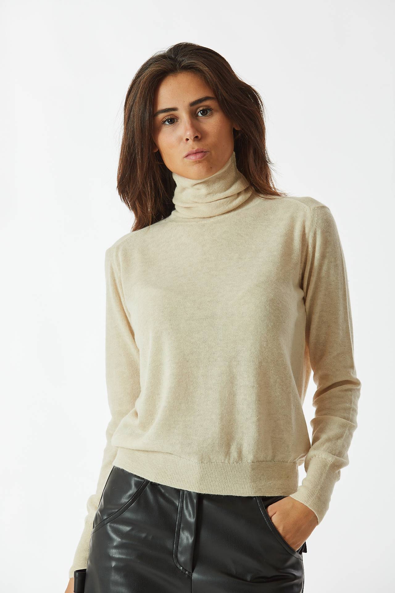 Maglia dolcevita beige chiaro