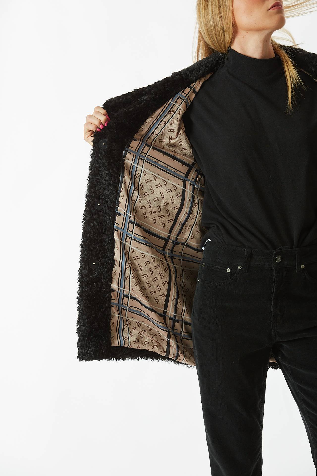 Cappotto ecopelliccia nero