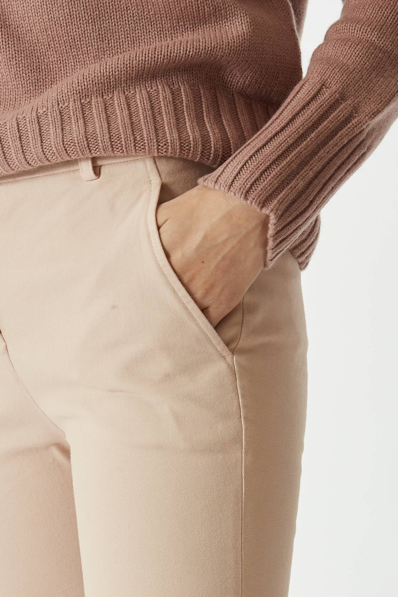 Pantalone LEYRE slim fit rosa