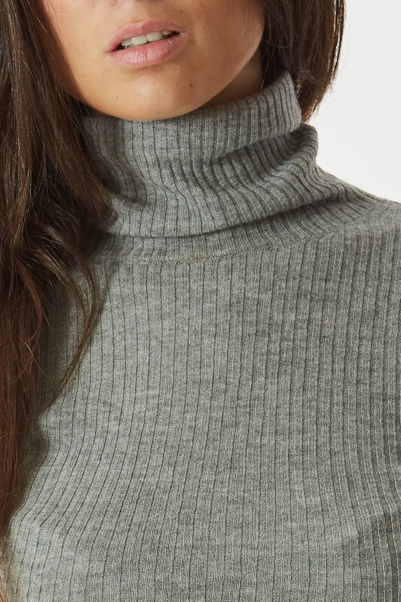 Maglia dolcevita grigia 