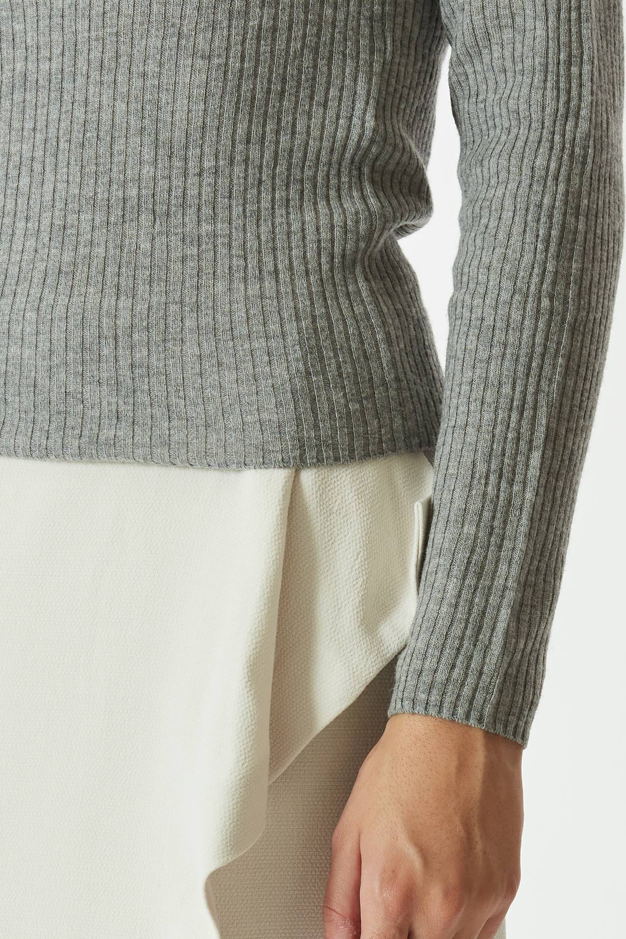 Maglia dolcevita grigia 