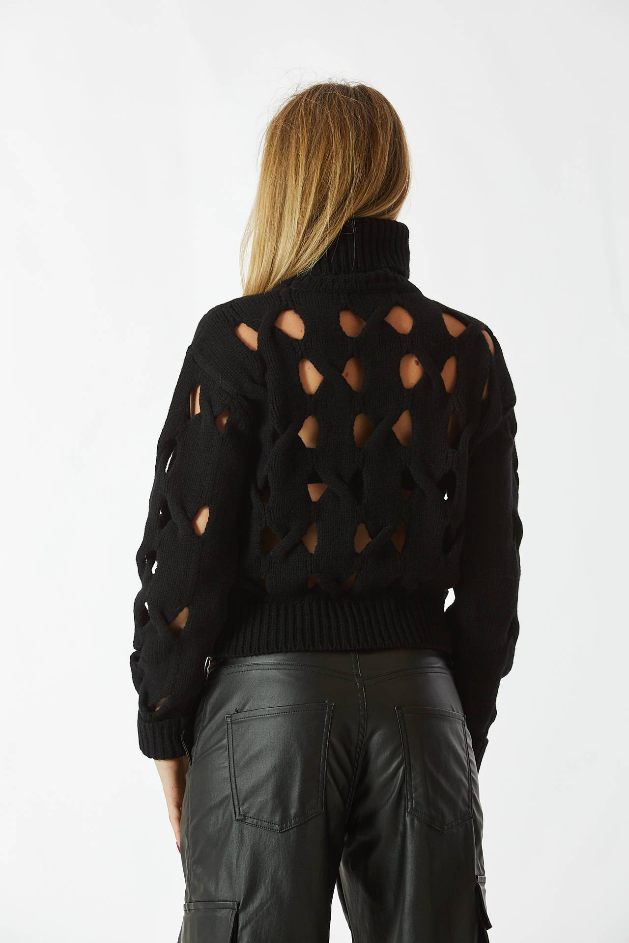 Maglia traforata nera