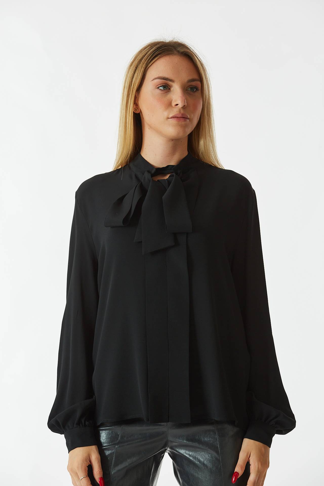 Camicia in seta nera