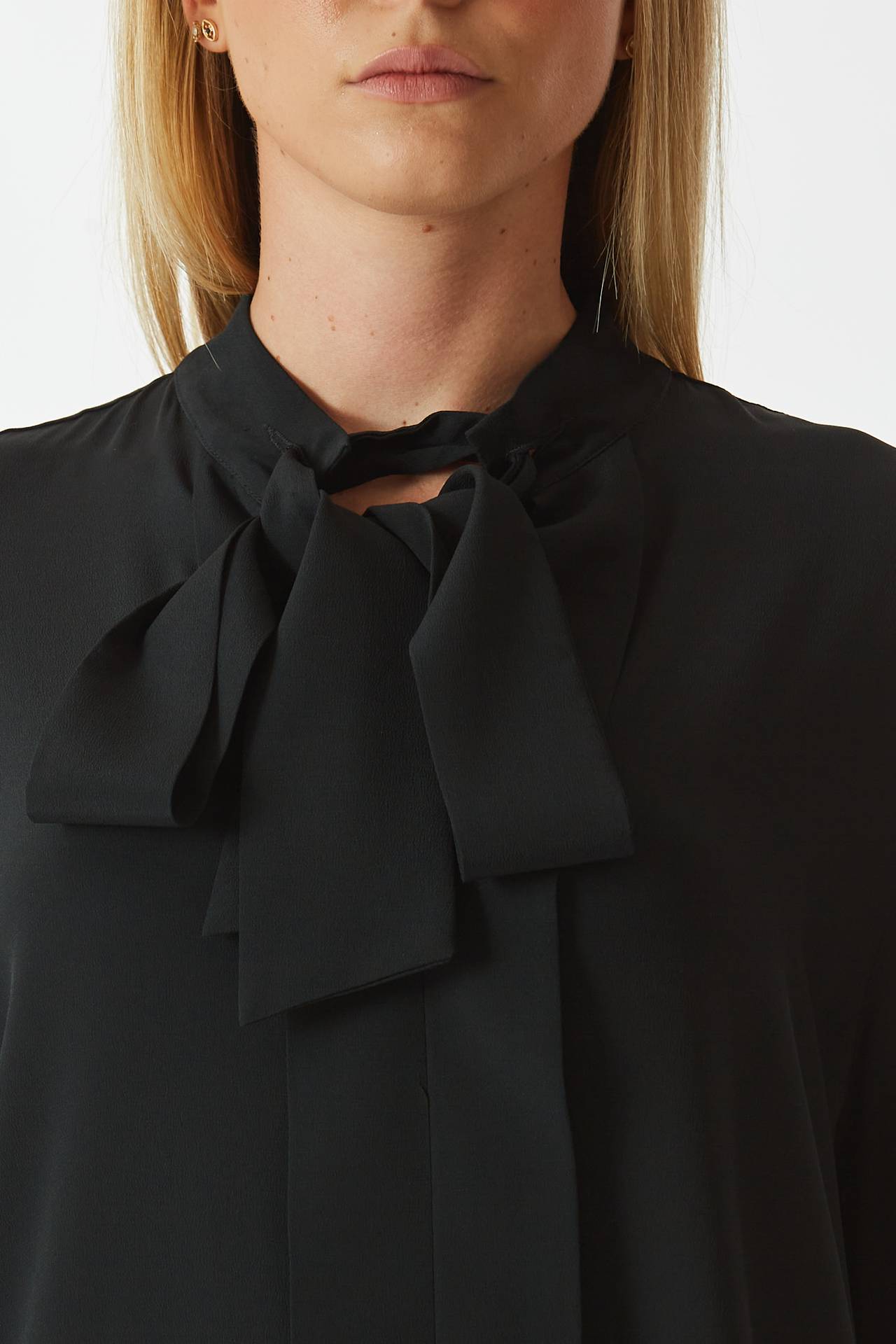 Camicia in seta nera