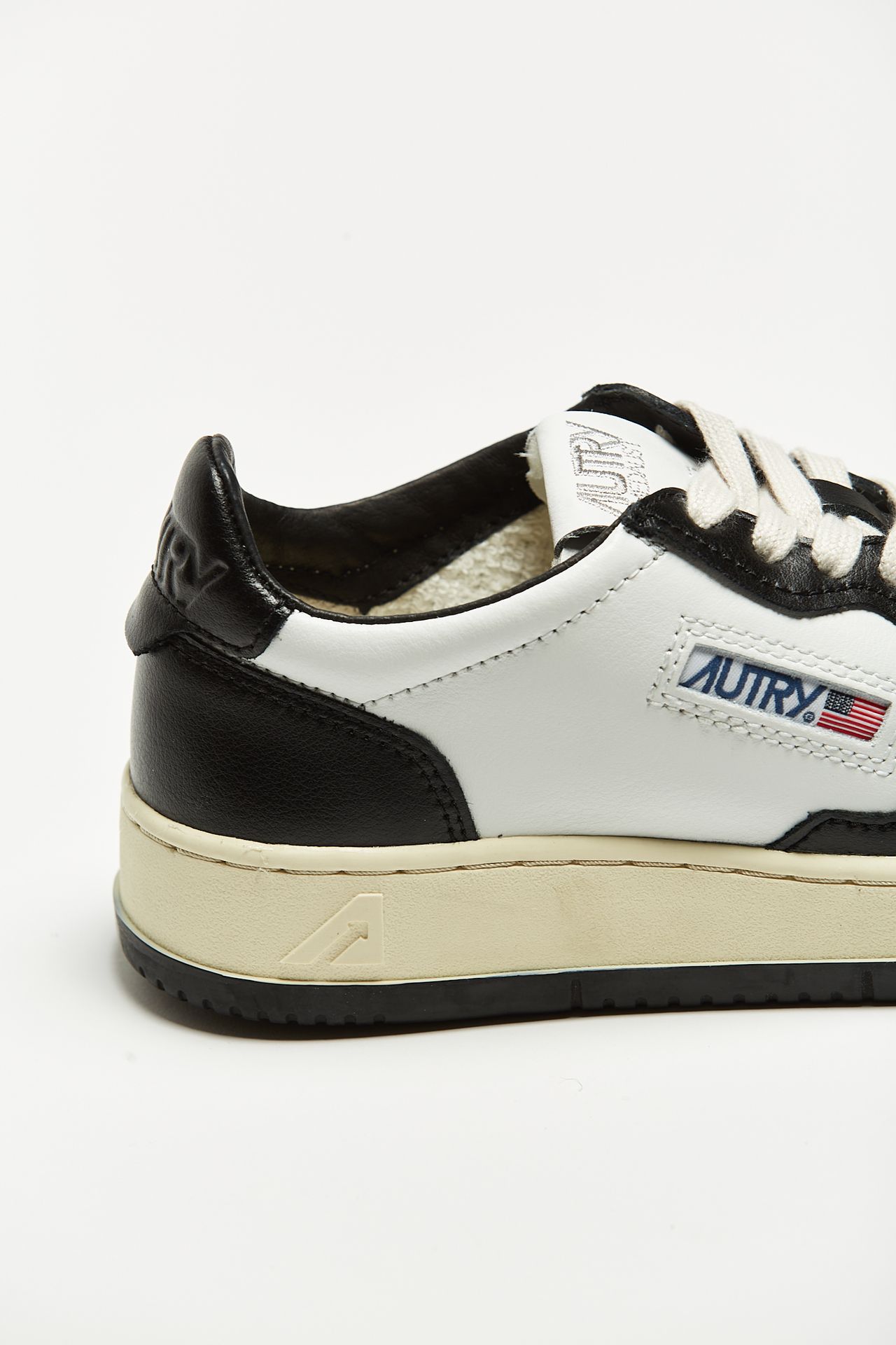 Sneakers MEDALIST LOW-AULW-WB01