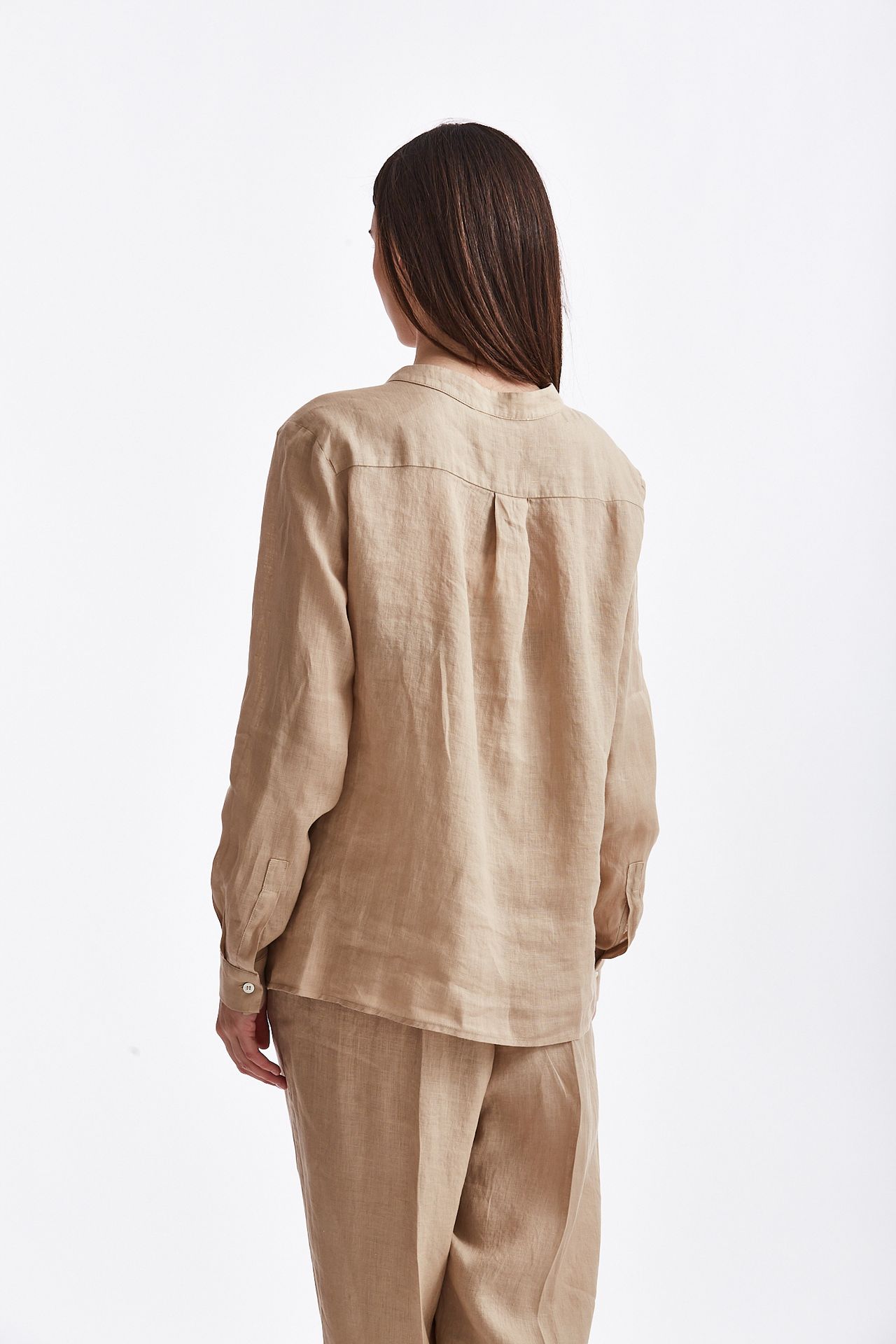Camicia coreana in lino cammello
