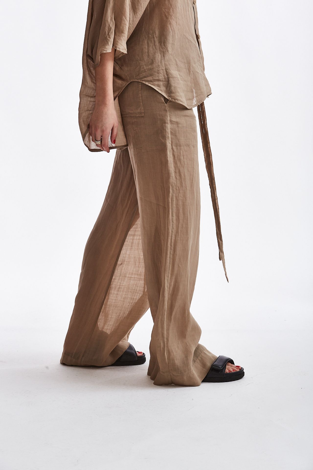 Pantalone in lino cammello