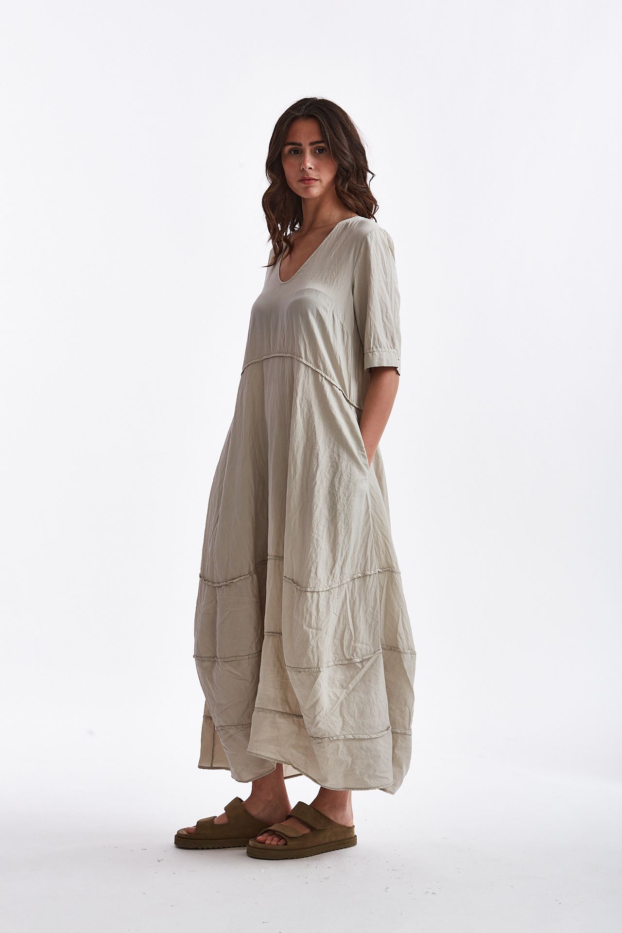 Vestito lungo scollo av clearance