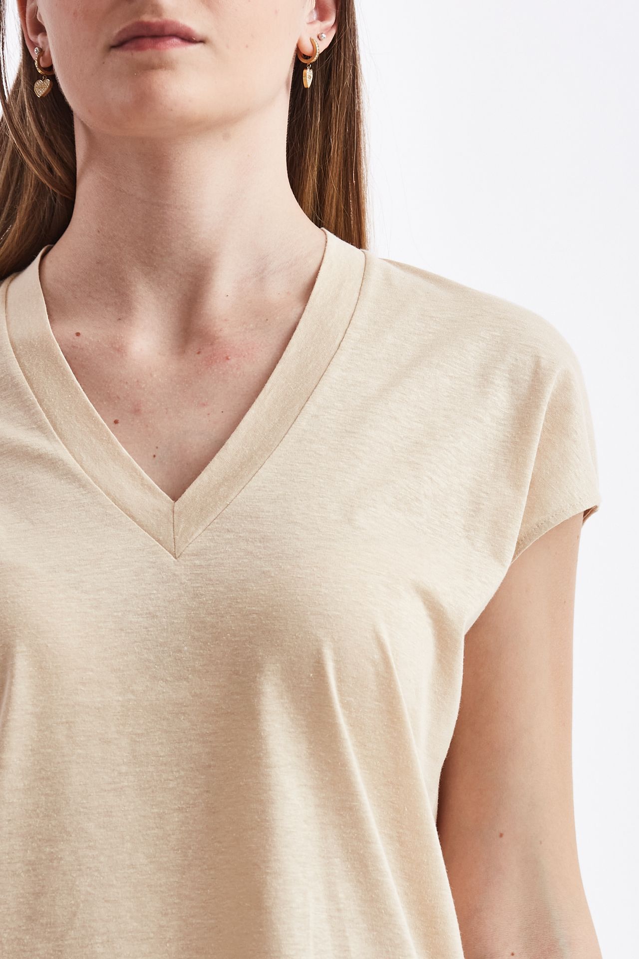 T-shirt scollo a V beige