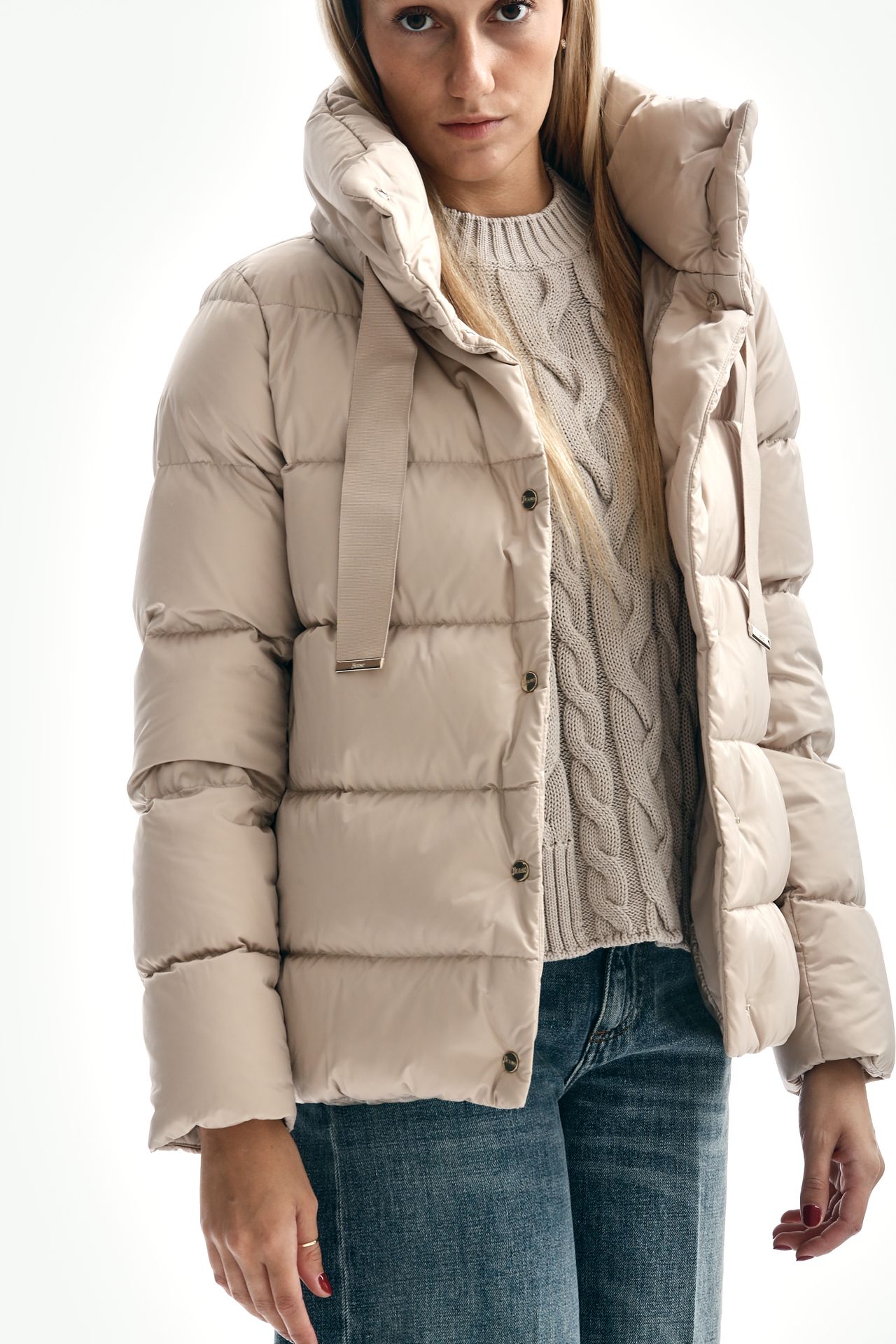 Piumino beige corto 2025