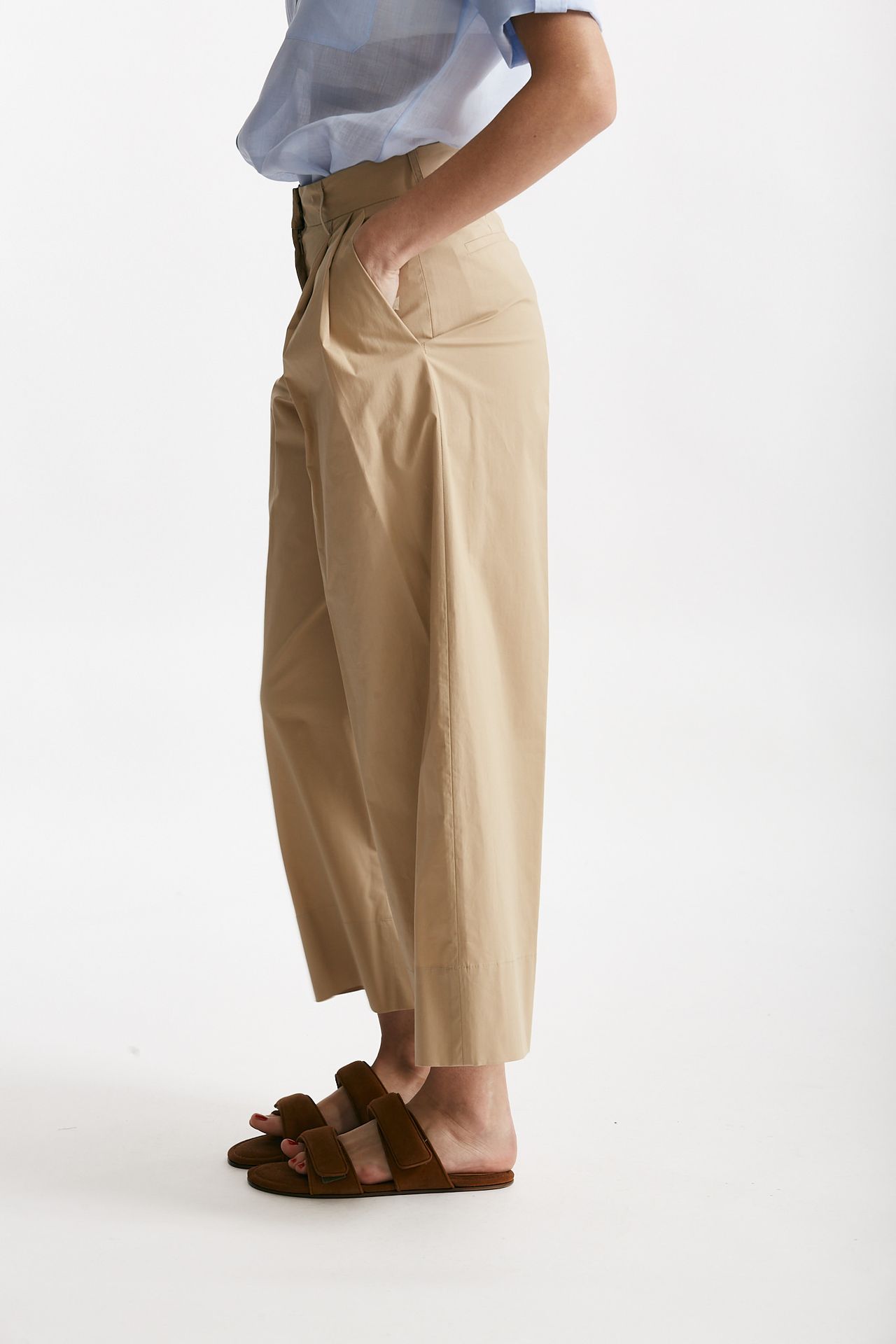 Pantalone pinces beige vita alta