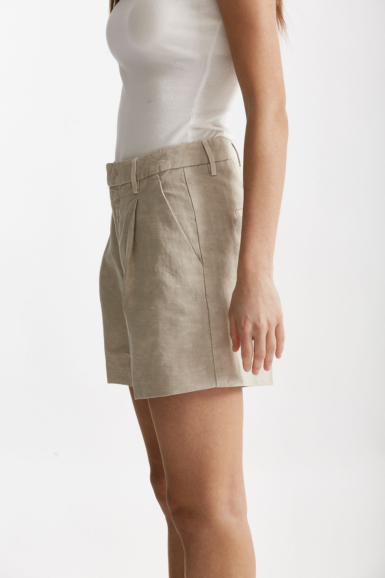 Bermuda pinces beige chiaro vita alta