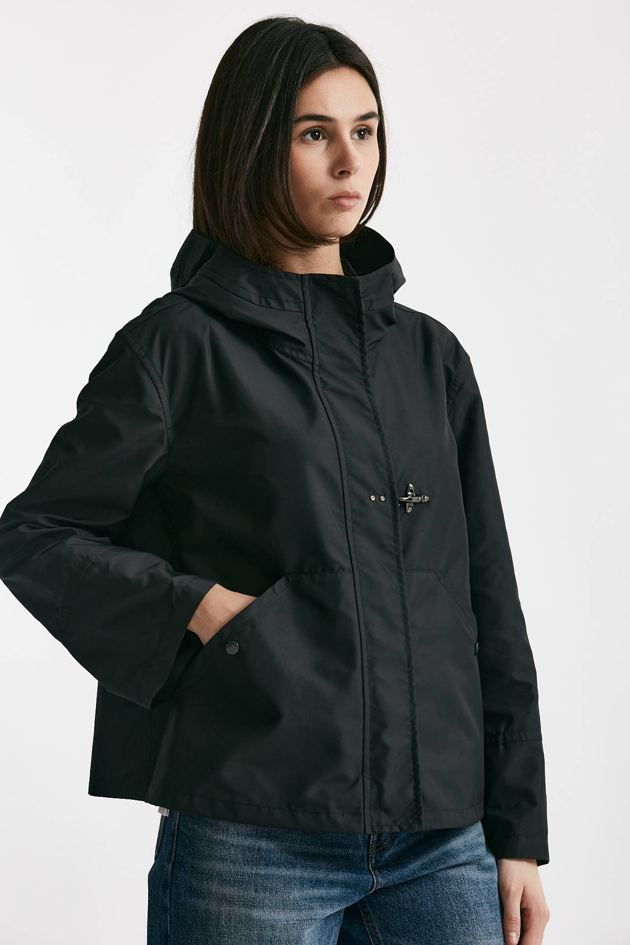 Parka corto nero sfoderato