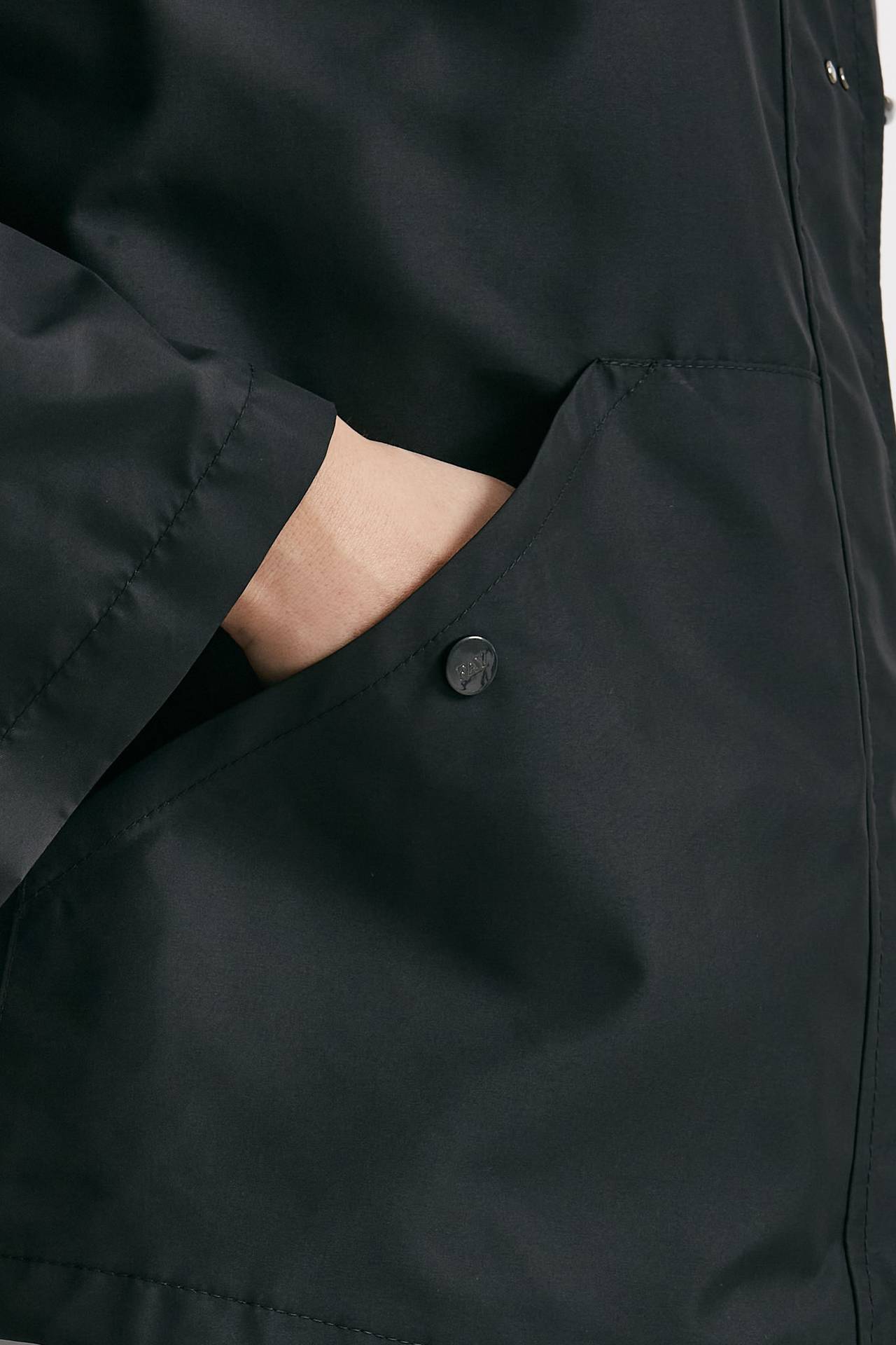 Parka corto nero sfoderato