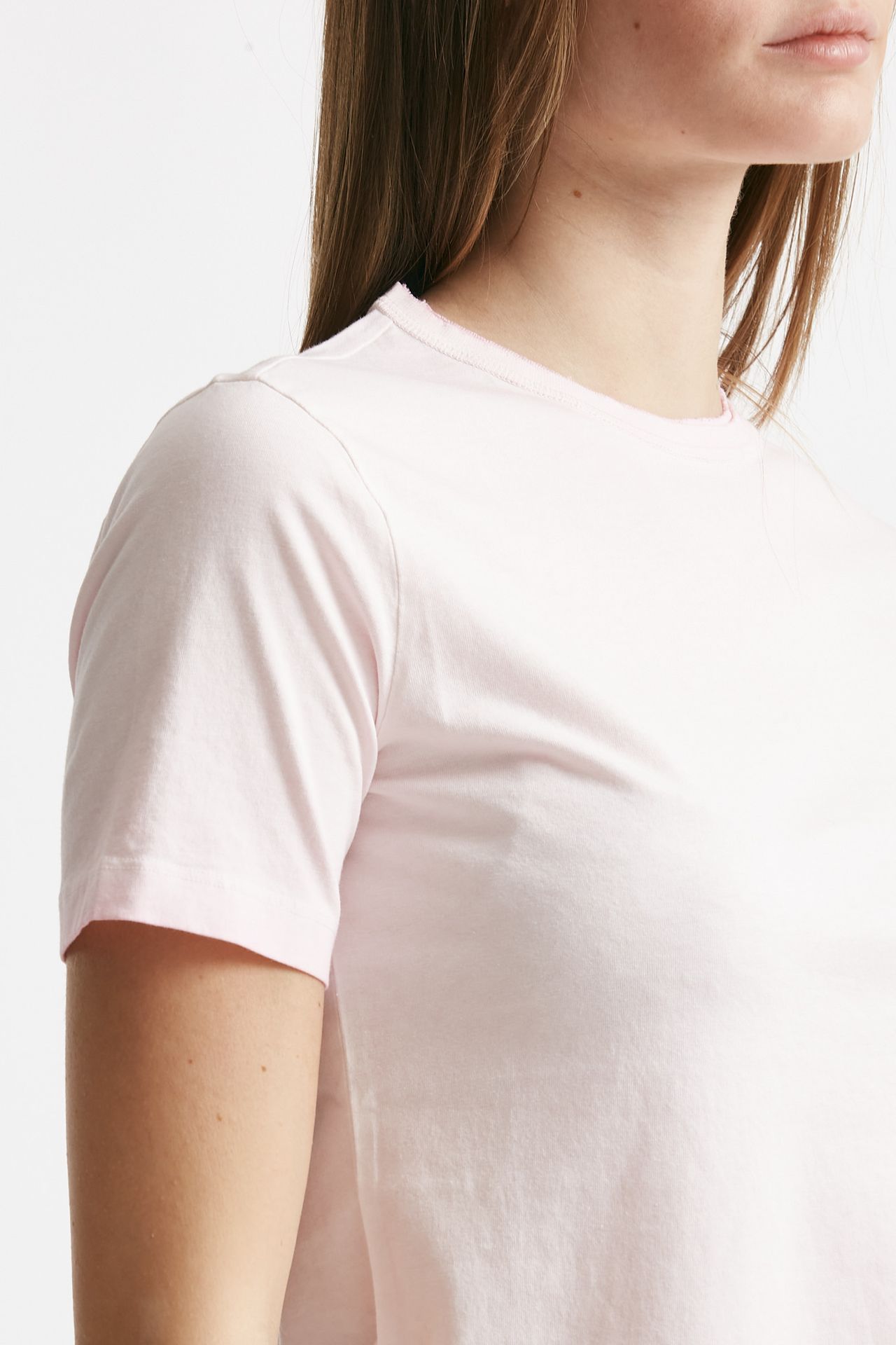 T-shirt basic in cotone slavato rosa chiaro