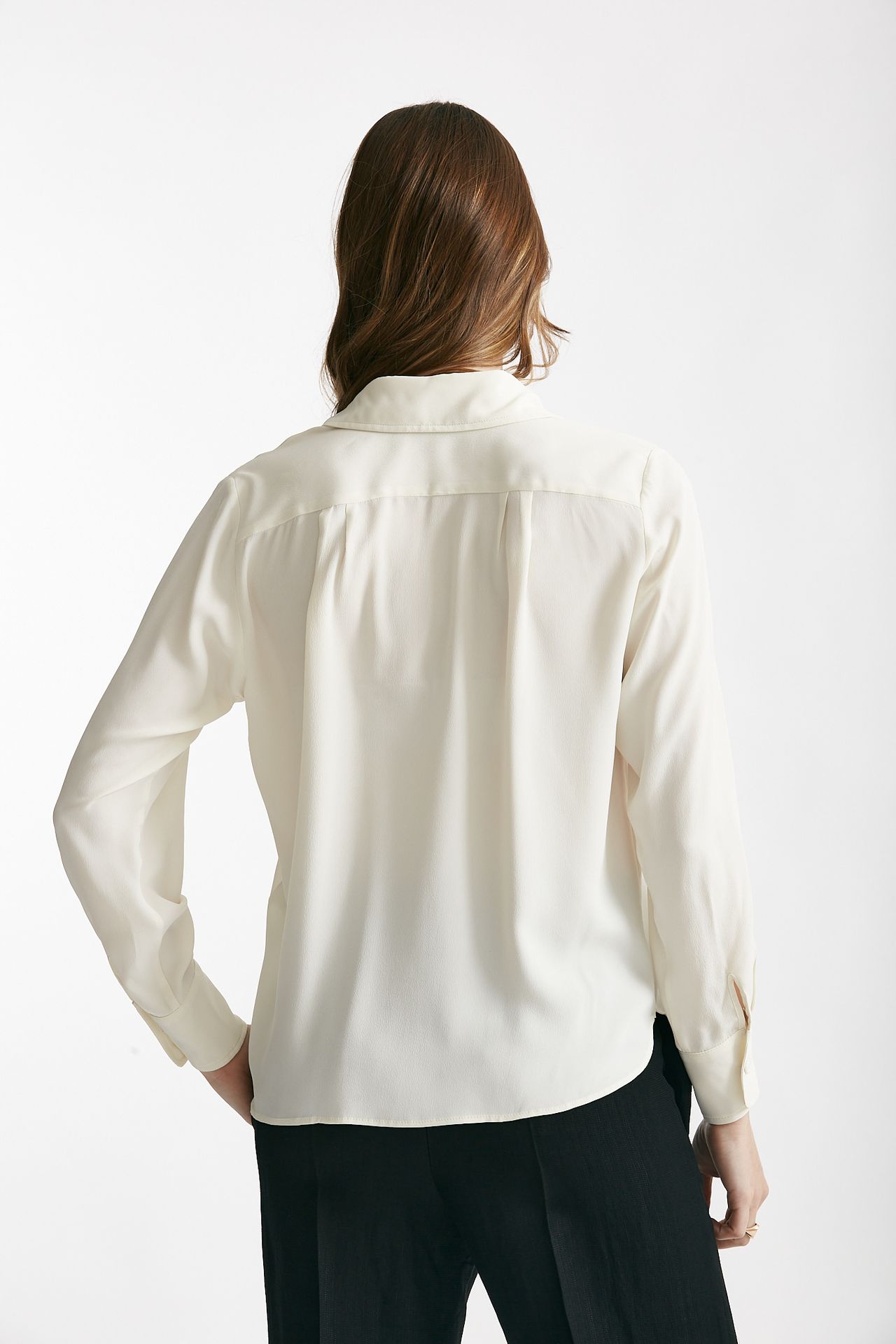 Camicia serafino in misto seta panna 