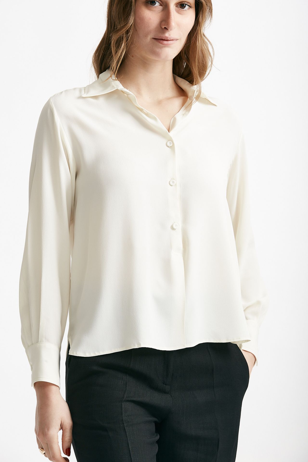 Camicia serafino in misto seta panna 