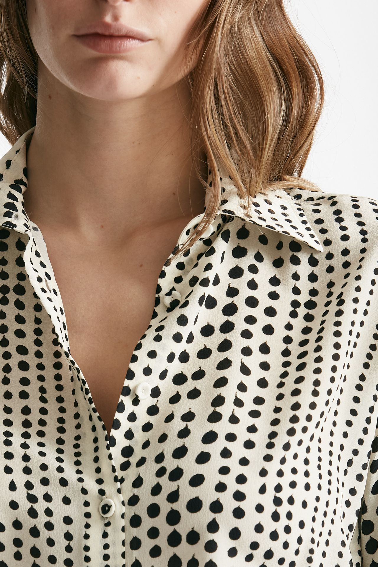Camicia serafino in misto seta pois