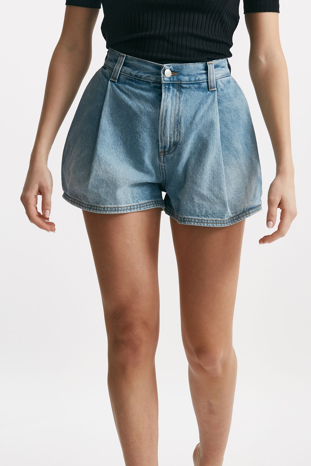 Short in denim lavaggio chiaro