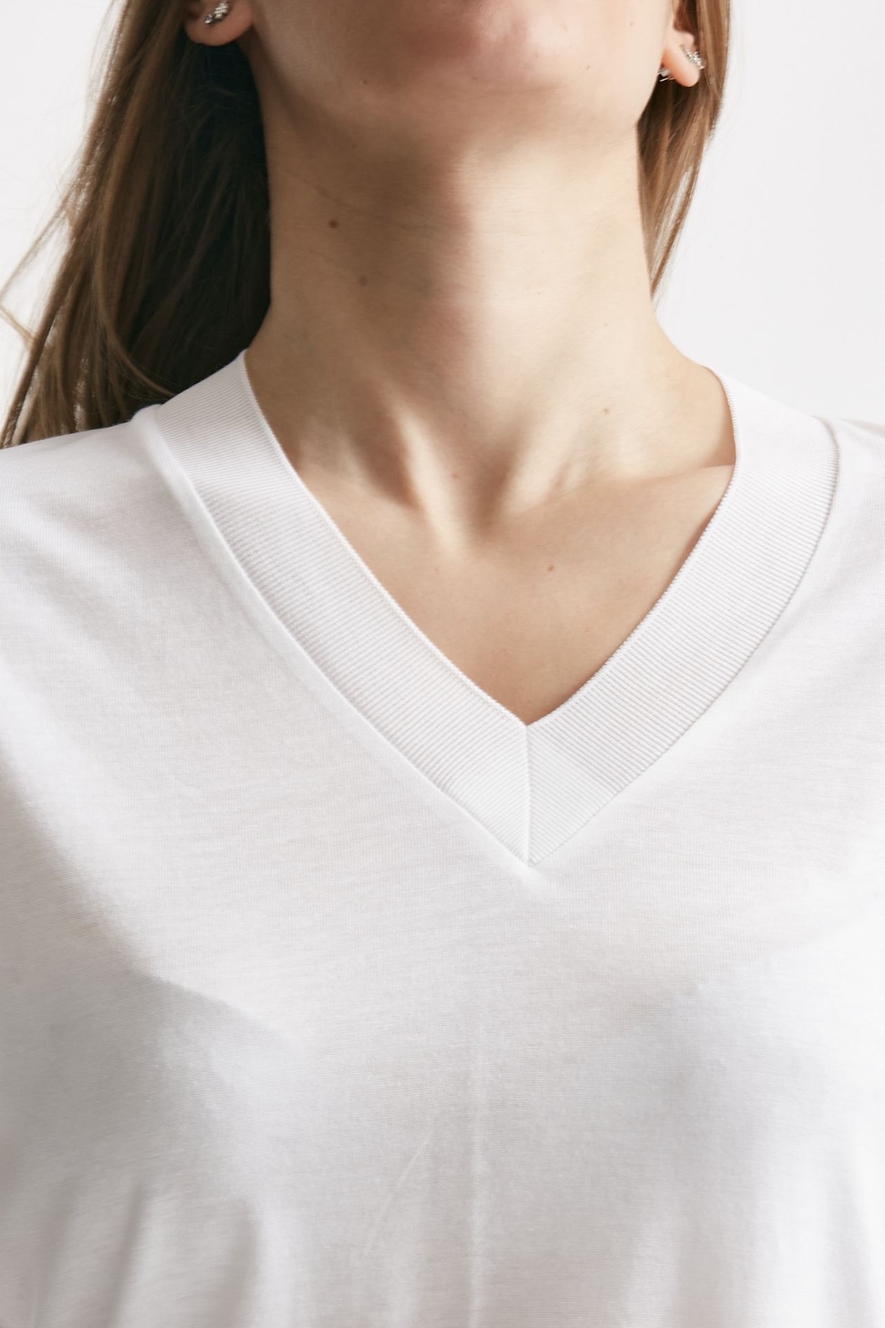 Maglia scollo a v bianco