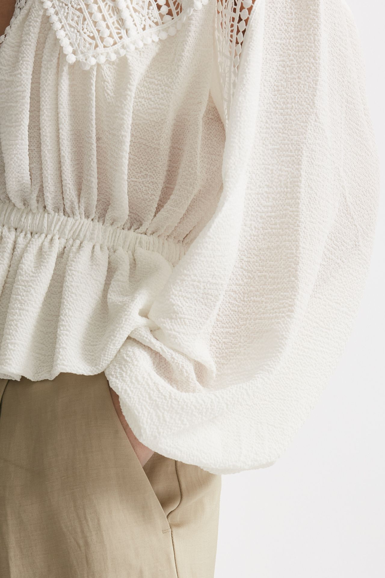 Camicia collo coreana in crepe bianco 