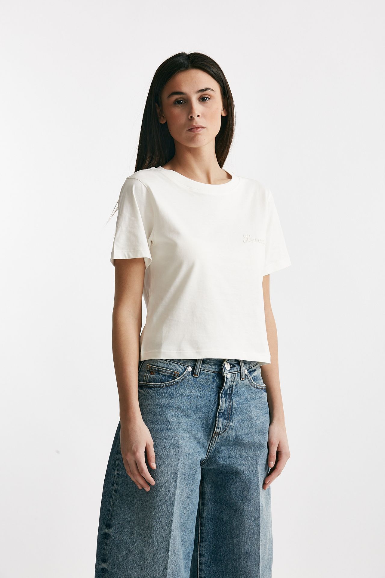 T-shirt con logo ricamato bianco