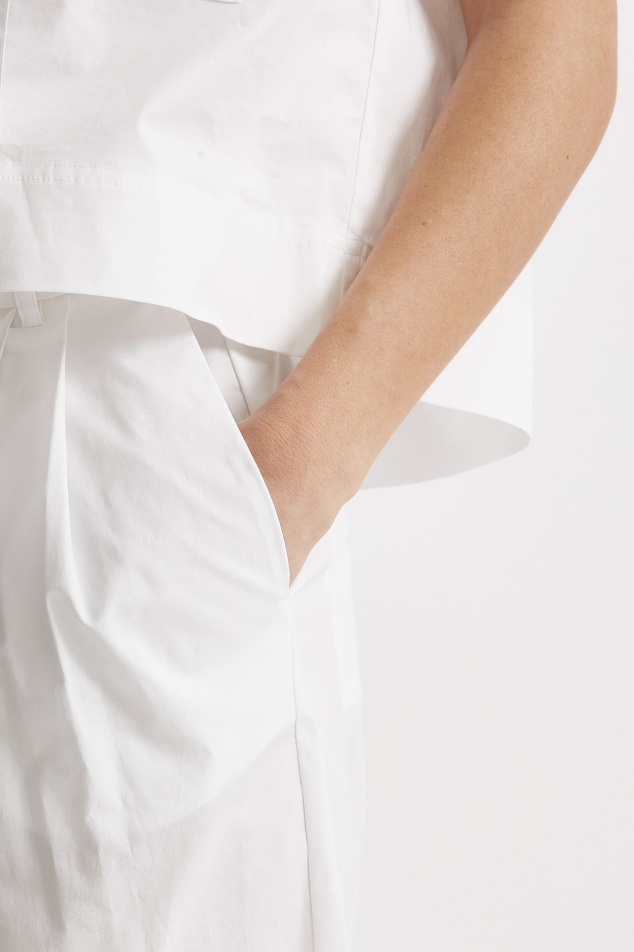 Pantalone in cotone bianco vita alta