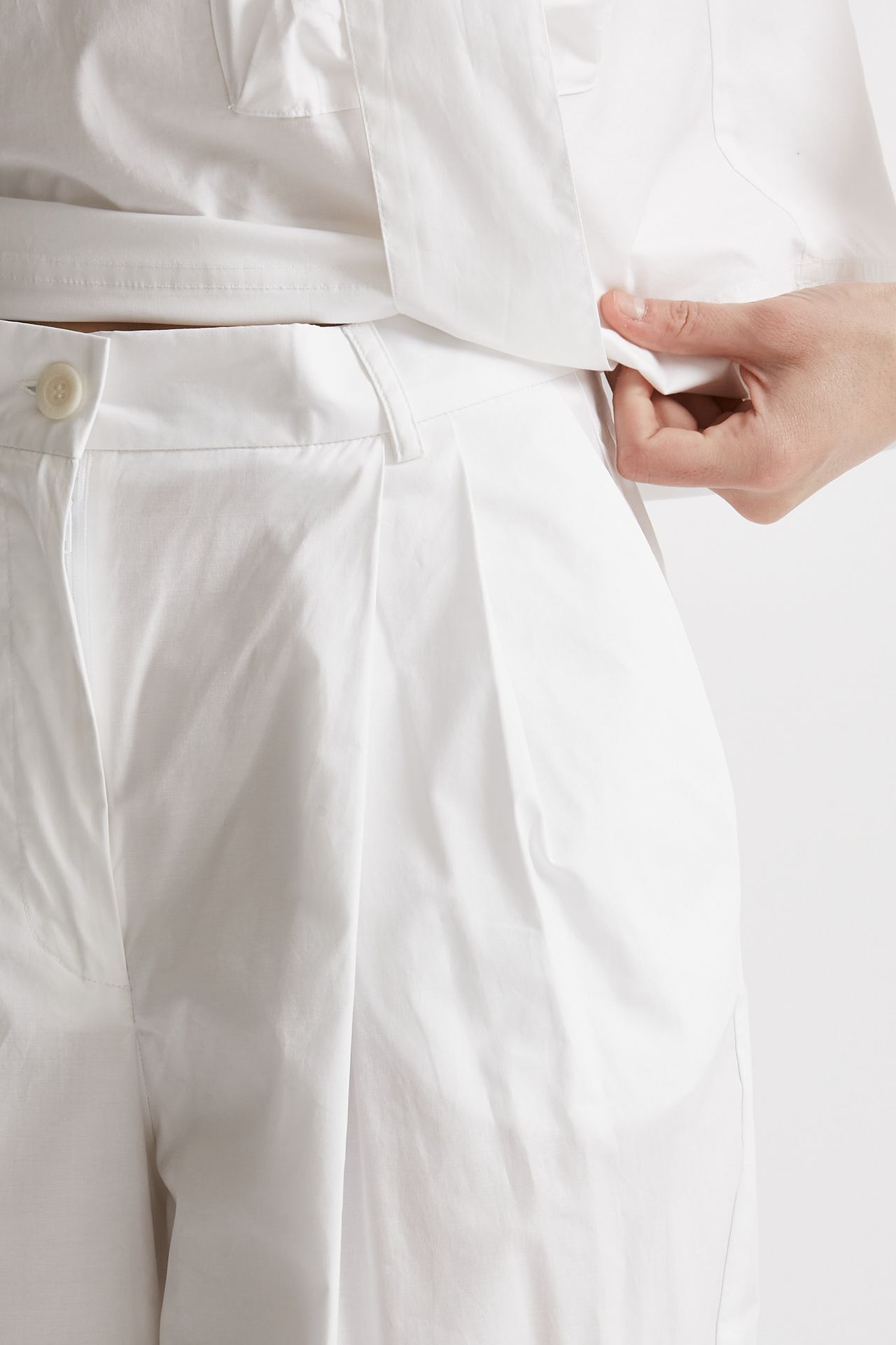 Pantalone in cotone bianco vita alta
