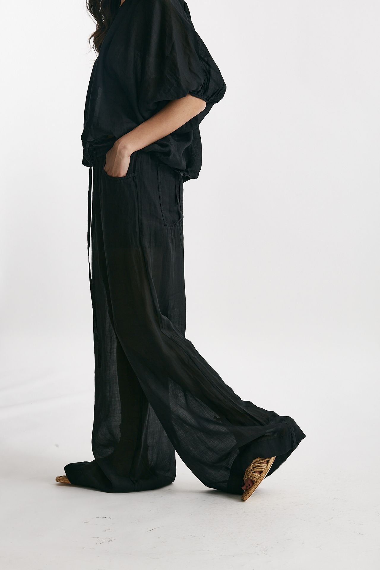 Pantalone in lino nero vita alta 