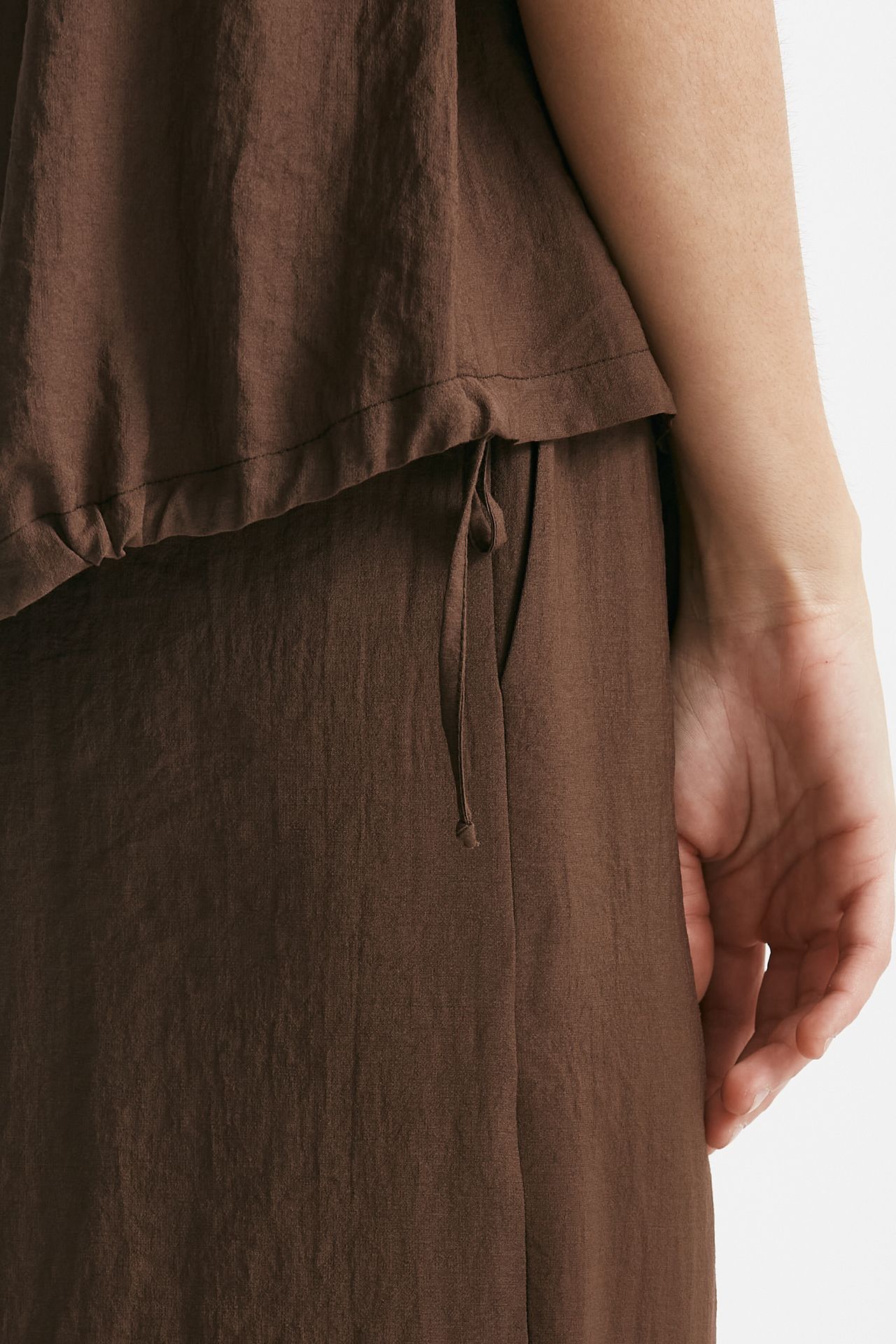 Camicia effetto stropicciato marrone