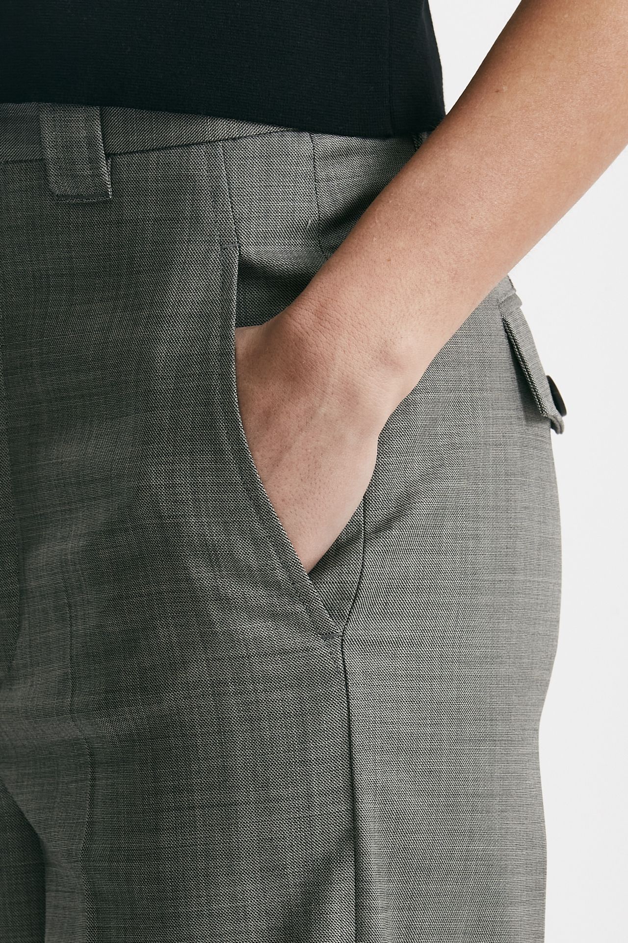 Pantalone in tela di lana grigio vita alta