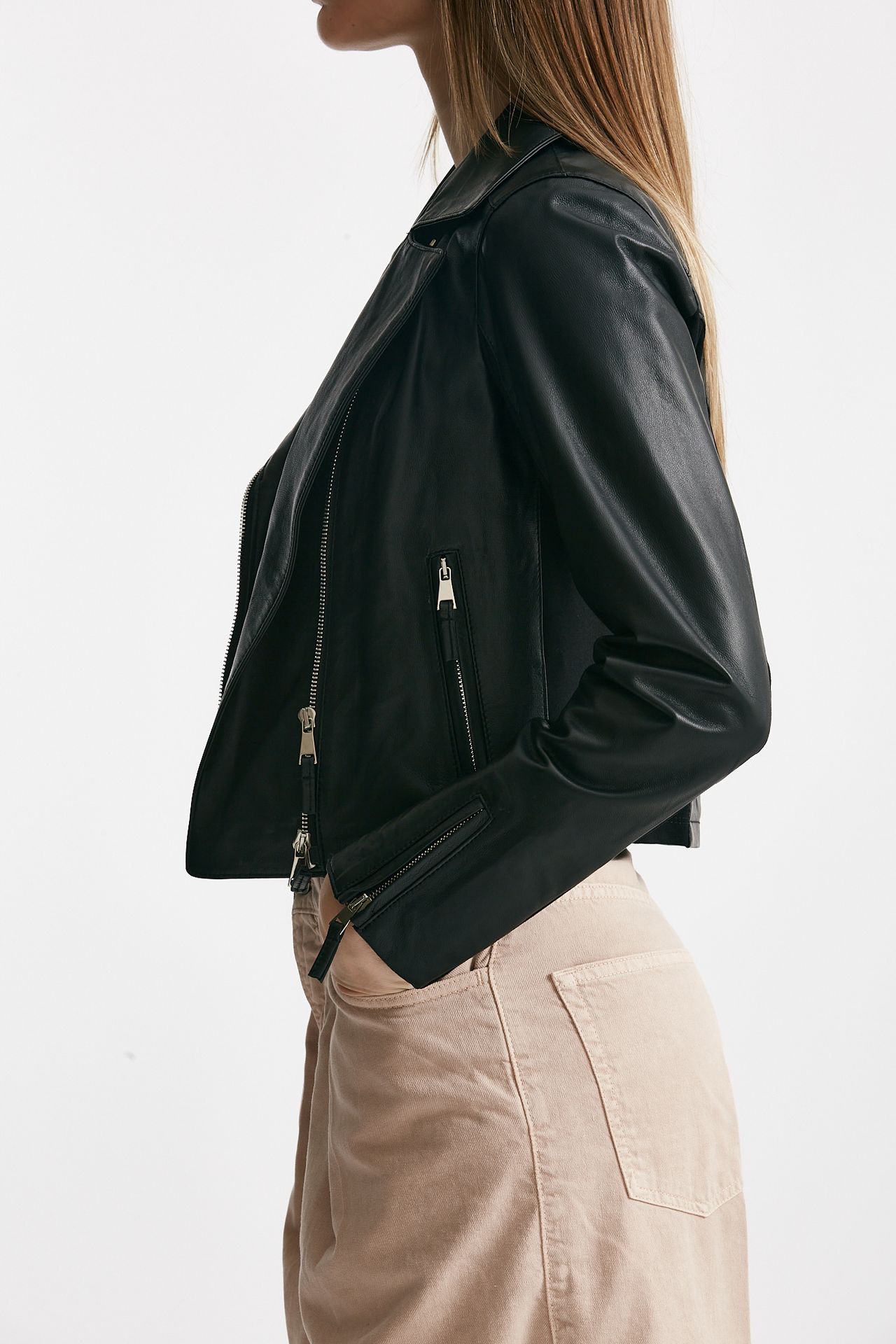 Chiodo in pelle nero